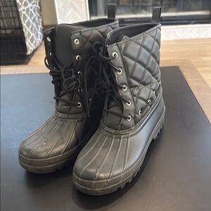 Sperry Black Quilted Lace-Up Boots